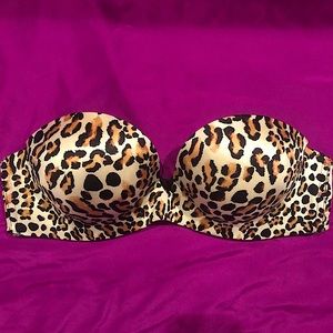 Victoria’s Secret Very Sexy Strapless Push-Up Bra